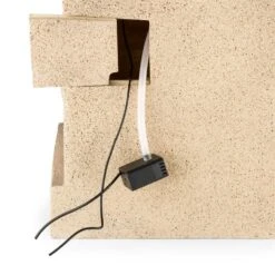 Korinth Zierbrunnen Gartenbrunnen 3W Solar LED Sandsteinoptik -Gartenmöbel 10031399 yy 0005 detail Blumfeldt Korinth Zierbrunnen 3W Sandsteinoptik