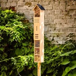 Insektenhotel Mit Erdspieß Ganzjährig Bewohnbar Holz -Gartenmöbel 10038033 yy 0004 logo